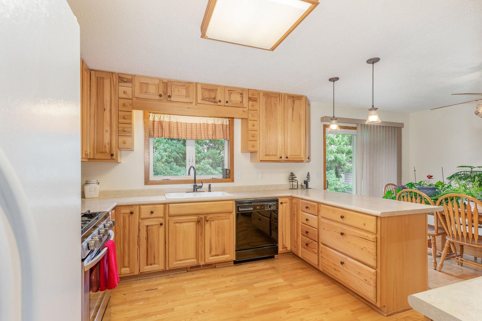 Property Photo: 23550 Main Street MN 55031