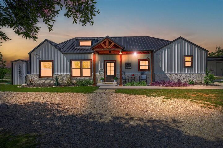 Property Photo:  855 Deer Track Road  TX 76085 