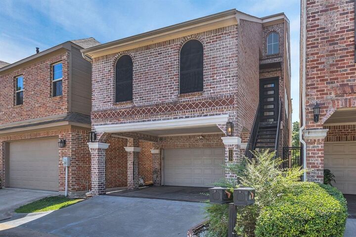 Property Photo:  18231 Frankford Lakes Circle  TX 75252 