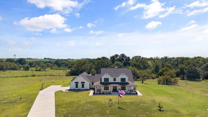 Property Photo:  630 Boyce Road  TX 75165 