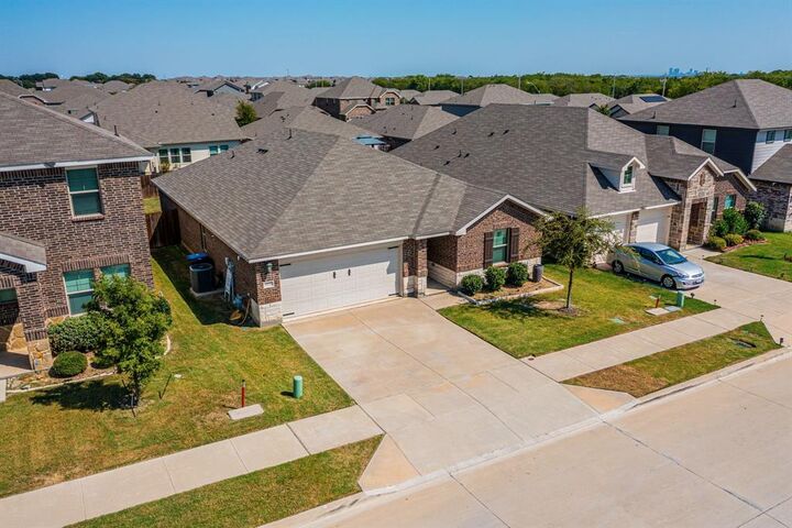 Property Photo: 6320 Copperhead Drive TX 76179