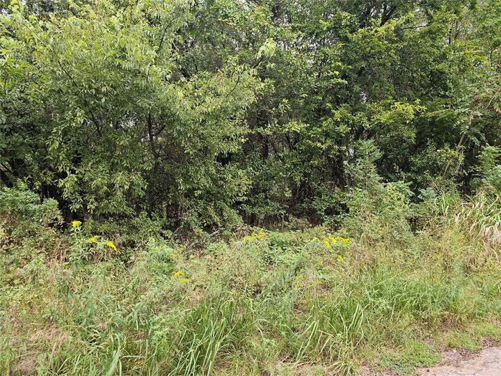 Property Photo:  300 W Huron Street  OK 73080 