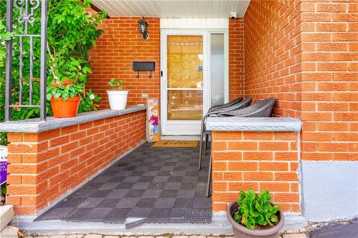 Property Photo:  55 Ramblewood Way  ON N2N 1G8 
