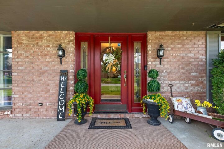 Property Photo: 1600 Lisa Lane IL 62959
