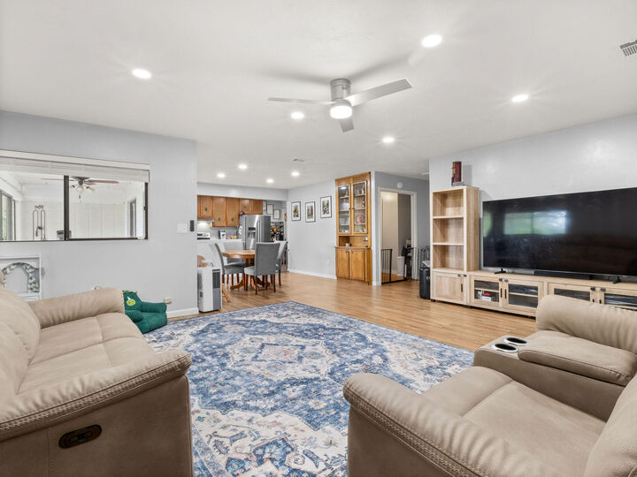 Property Photo:  1085 Eric Green Rd  LA 70634 