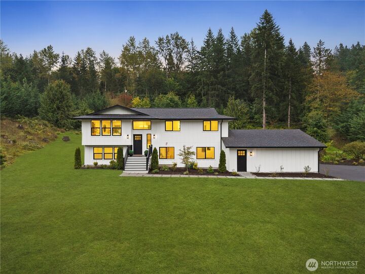 Property Photo:  2620  157th Avenue SE  WA 98290 