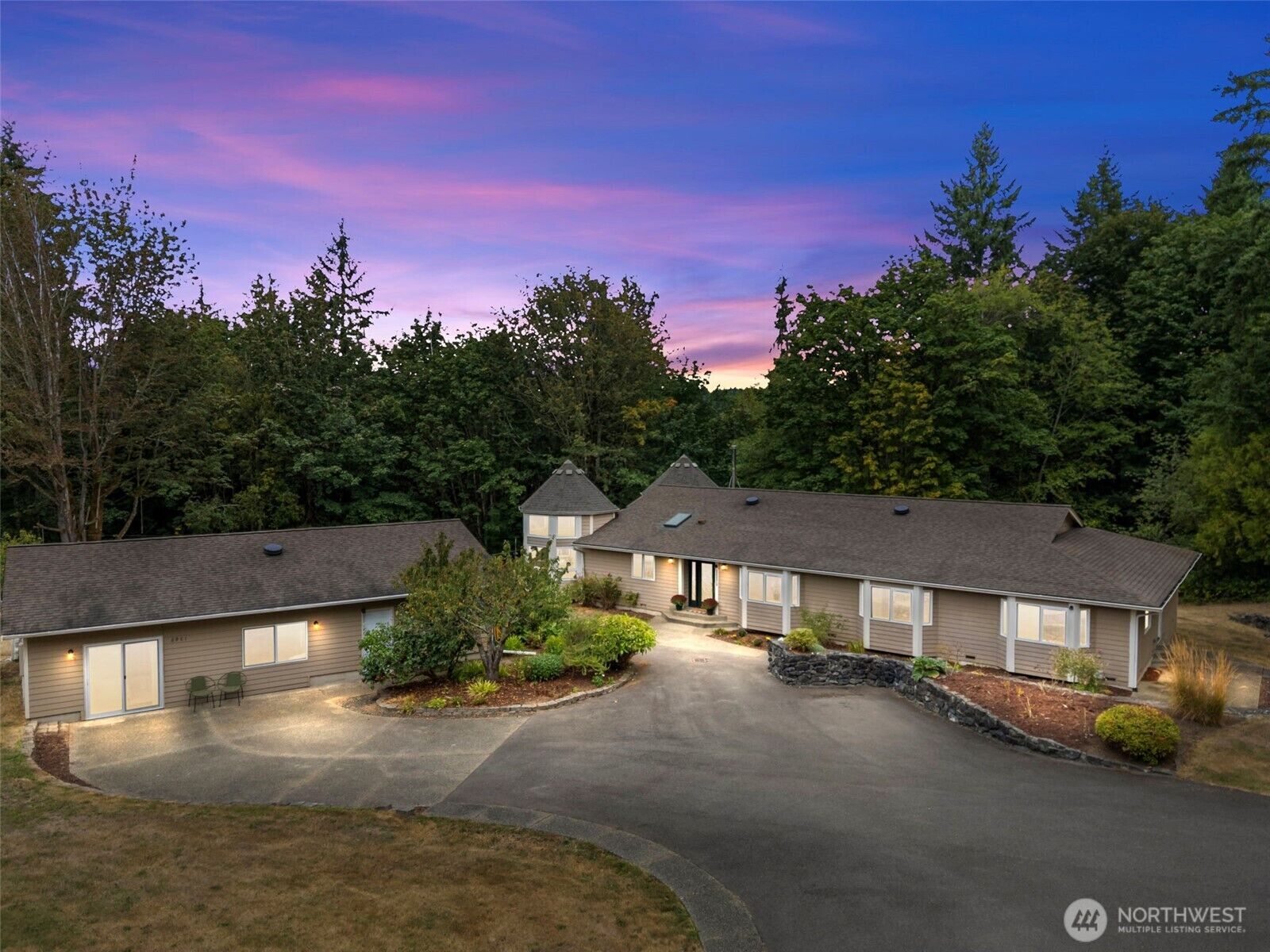Property Photo:  6983 SE Sedgwick Road  WA 98366 