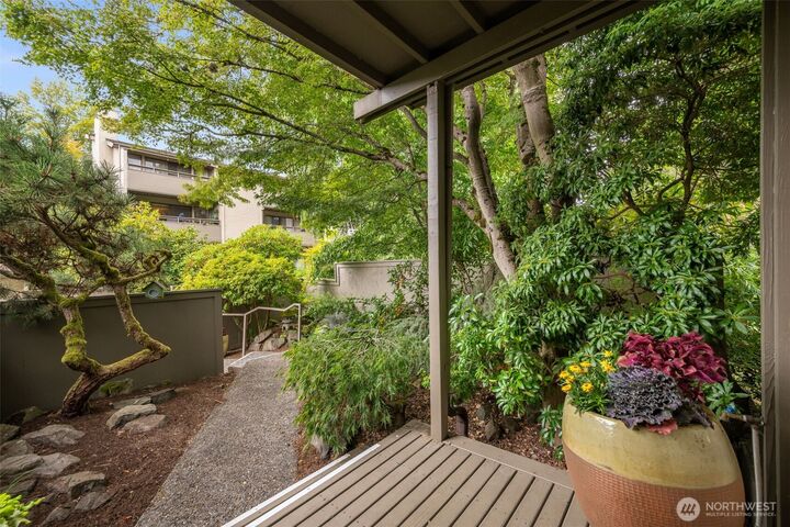 Property Photo: 6570 Park Point Way NE WA 98115