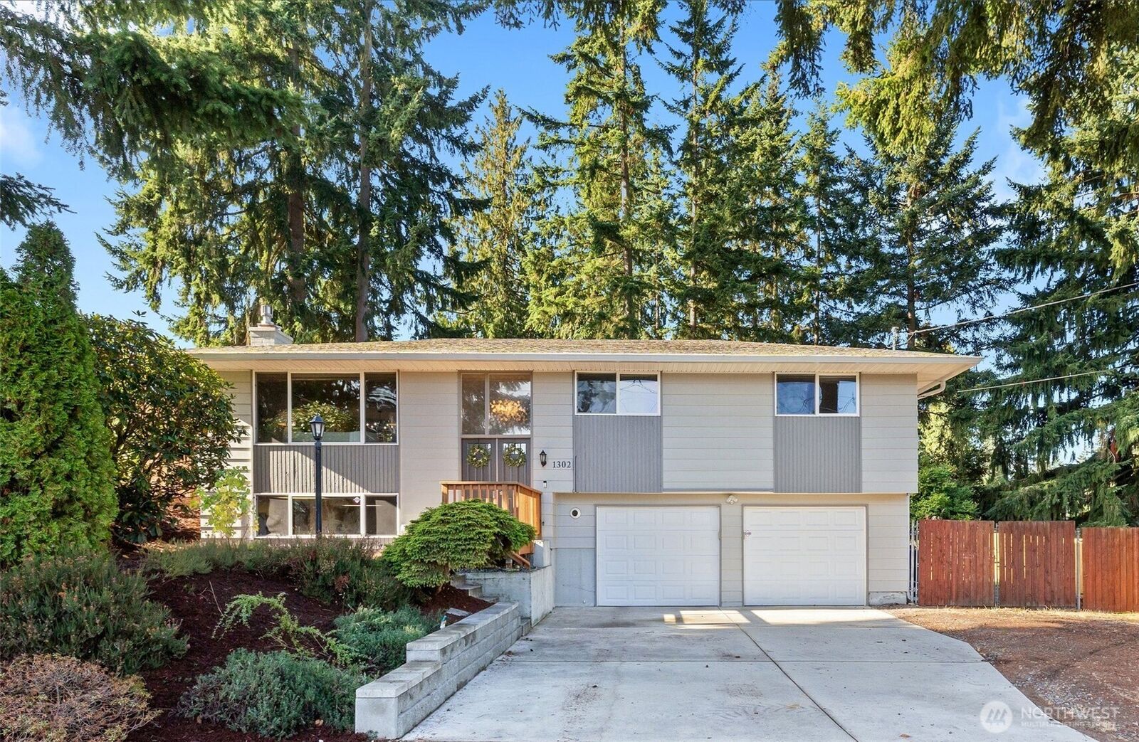 Property Photo:  1302  Silver Lake Road  WA 98208 