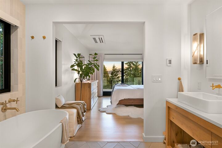 Property Photo:  405  Bayside Road  WA 98225 