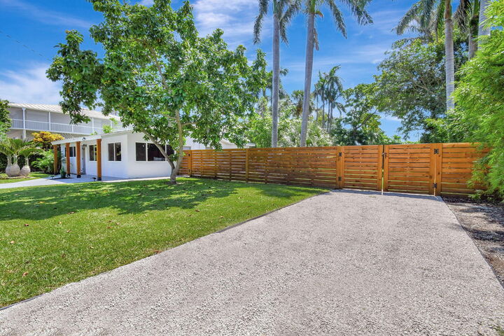 Property Photo:  640 Dimick Road  FL 33435 