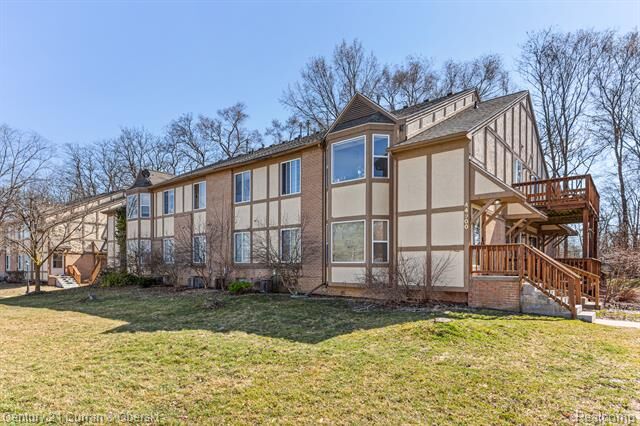 Property Photo: 44900 Bayview Drive 21 MI 48377
