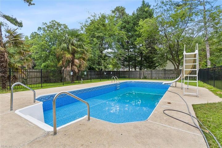 Property Photo: 5016 Madeira Rd VA 23455