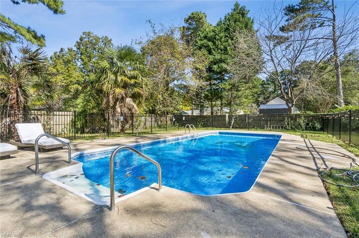 Property Photo: 5016 Madeira Rd VA 23455