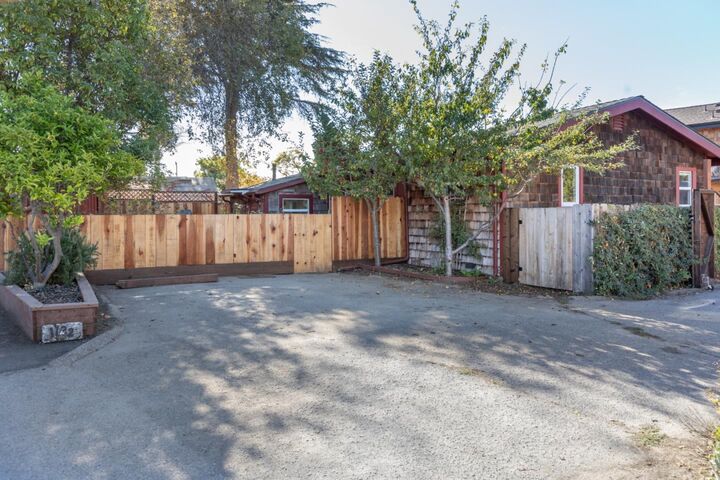Property Photo:  1122 Seabright Avenue  CA 95062 