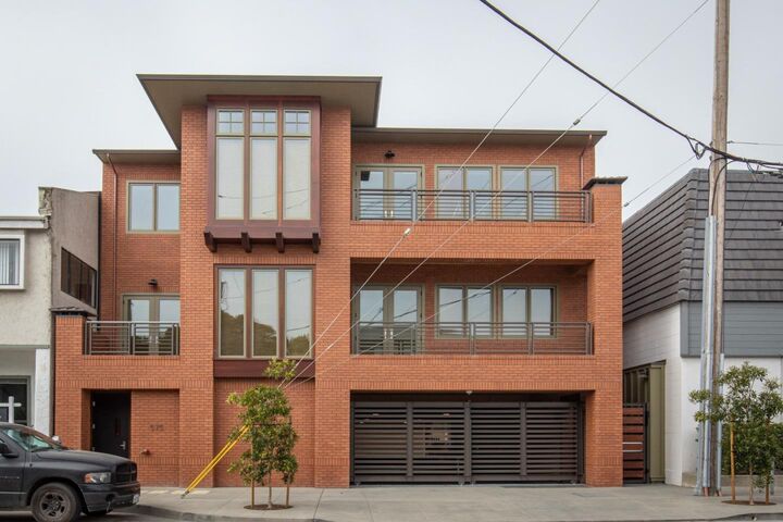Property Photo:  575 Foam Street B  CA 93940 
