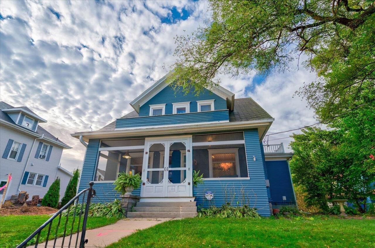 Property Photo: 617 East Main Street WI 53589