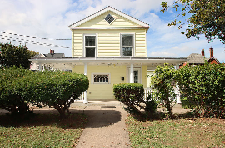 Property Photo:  385 Columbus Boulevard  CT 06051 