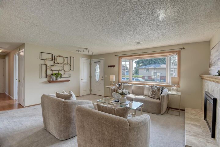 Property Photo:  223 Gregory Dr  WA 99004 