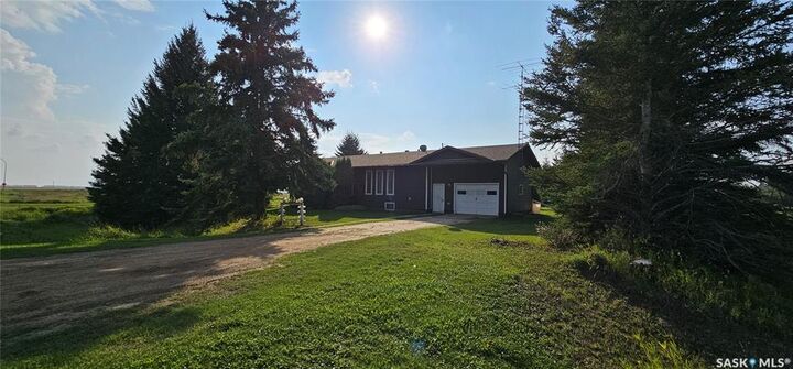 Property Photo:  28 Kennedy Street  SK S0E 1B0 