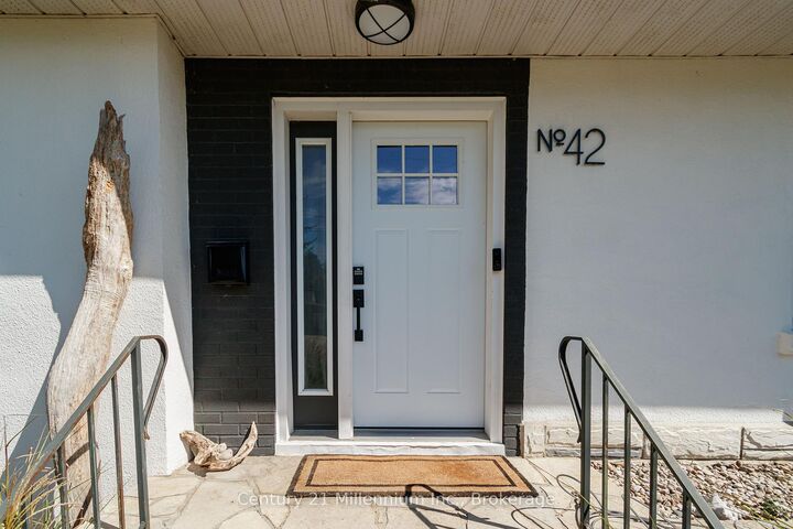 Property Photo:  42 Niagara Street  ON L9Y 3X2 