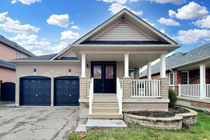 Property Photo:  29 Pardon Avenue  ON L1P 1V1 