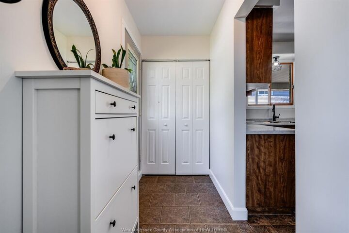 Property Photo:  193 James Avenue  ON N9Y 3N3 