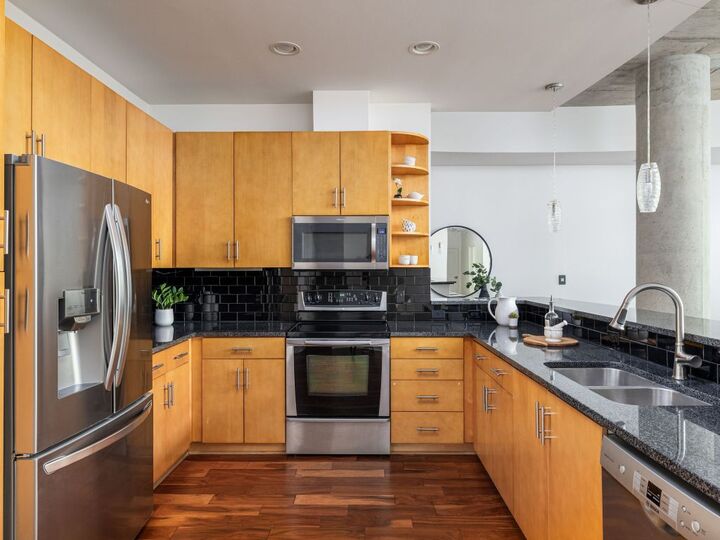 Property Photo:  360 Nueces Street 1612  TX 78701 