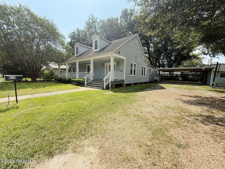 Property Photo: 610 E Washington Street LA 70586