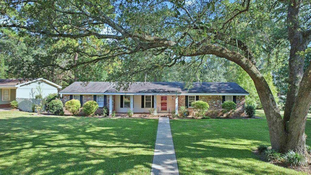 Property Photo:  1607 Eleventh Ave  GA 31707 