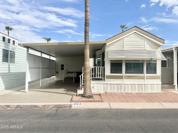 Property Photo:  303 S Diamond Drive  AZ 85119 