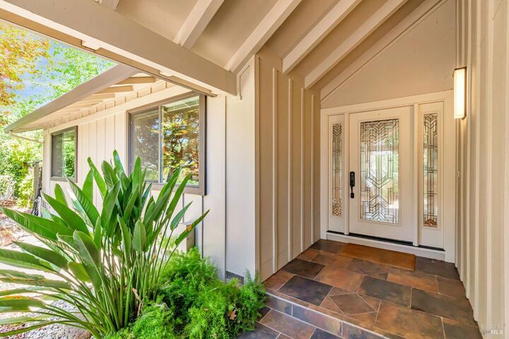 Property Photo:  464 Oak Brook Court  CA 95409 