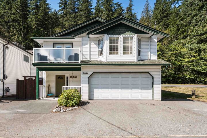 200 Lakeshore Drive  Cultus Lake BC V2R 5A1 photo