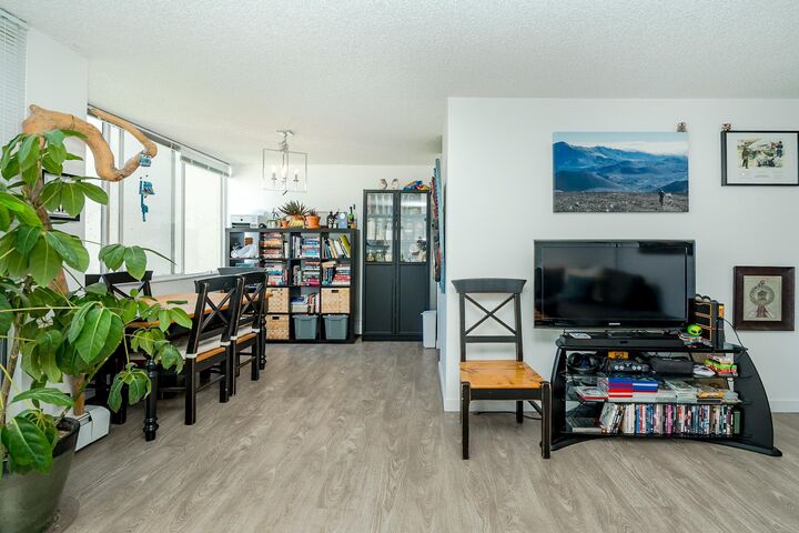 Property Photo: 4105 Maywood Street 1204 BC V5H 4A3