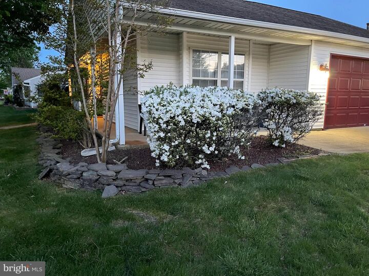 Property Photo:  2 Windmill Court  NJ 08022 