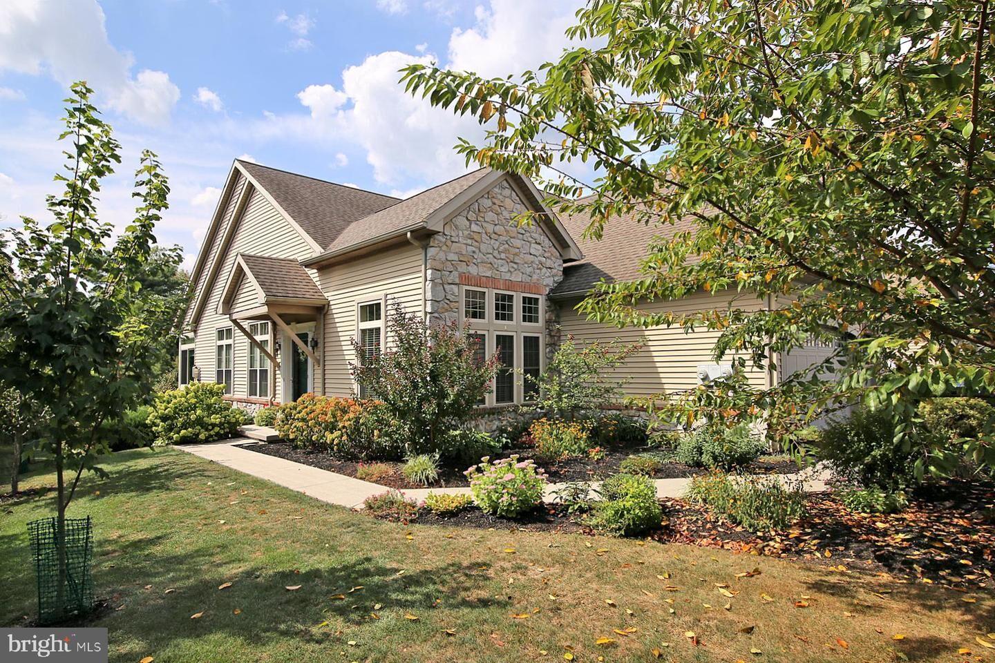 Property Photo: 805 Briar Edge Court PA 17046