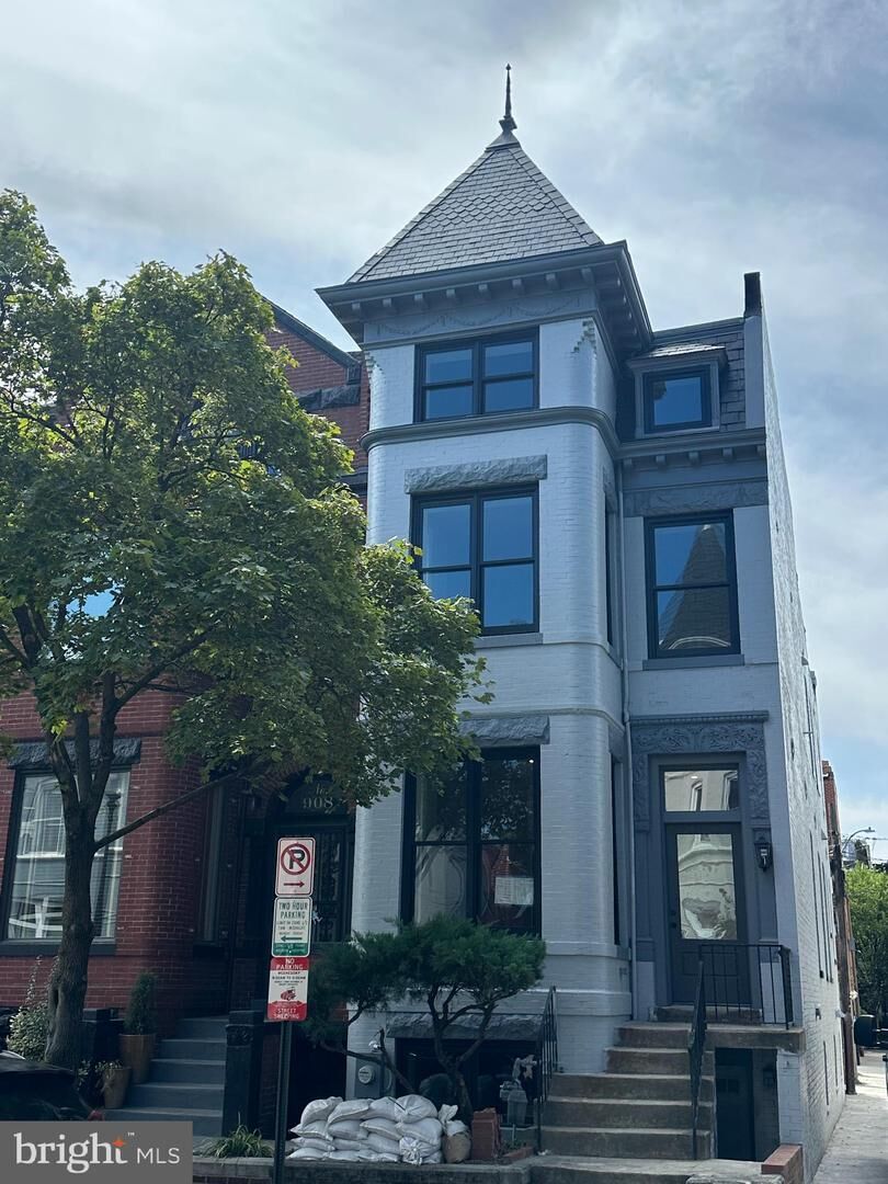 Property Photo: 910 Westminster Street NW DC 20001