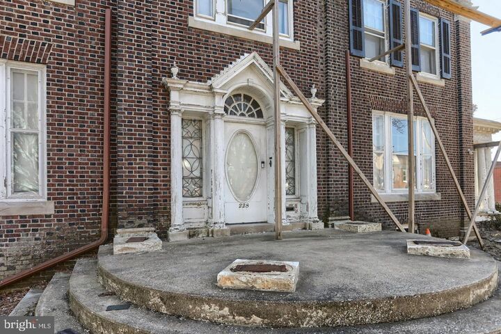 Property Photo:  228 Cumberland Street  PA 17042 