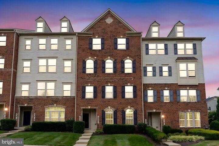 Property Photo:  5822 Oakdale Village Road  MD 21754 