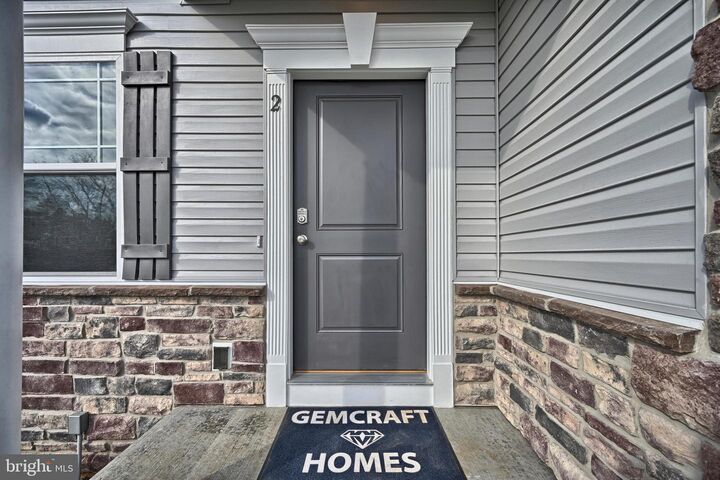 Property Photo:  2 Bennington Way  PA 17013 