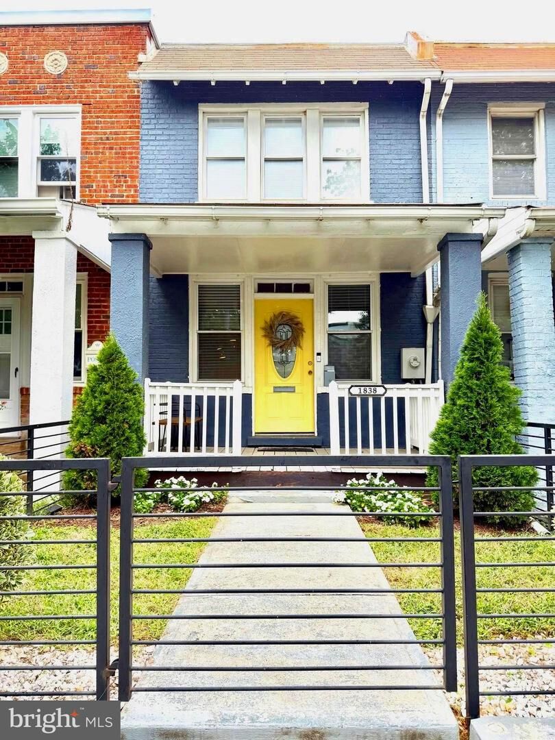 Property Photo:  1838 L Street NE  DC 20002 