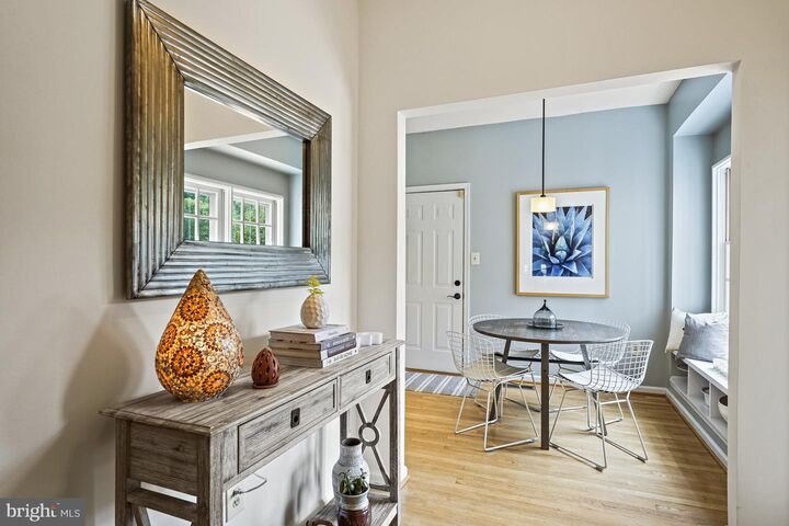 Property Photo: 1247 Lamplighter Way VA 20194