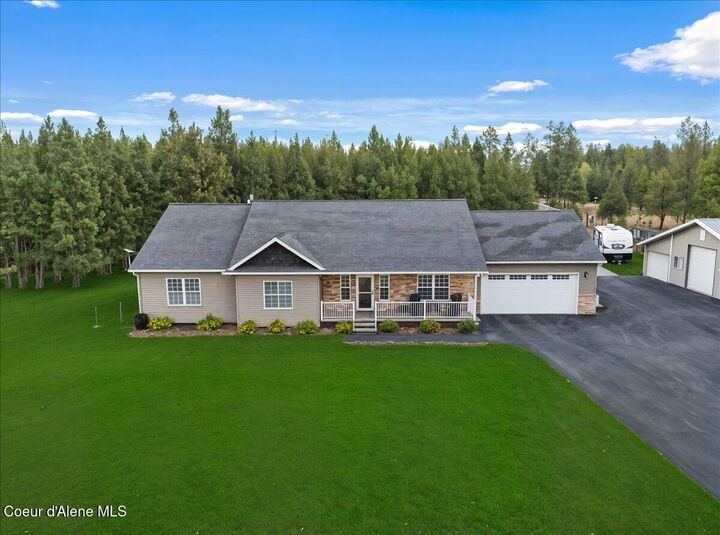 Property Photo:  9537 E Parks Rd  ID 83801 