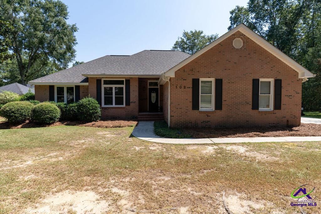 Property Photo:  102 Wilton Circle  GA 31069 