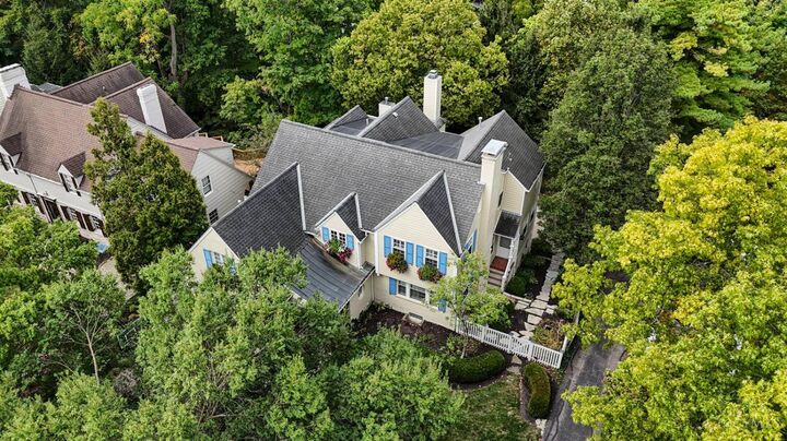 Property Photo:  1221 Herschel Woods Lane  OH 45208 