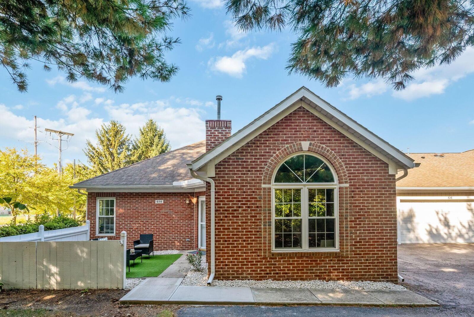 Property Photo:  614 Hampton Woods Drive  OH 43302 