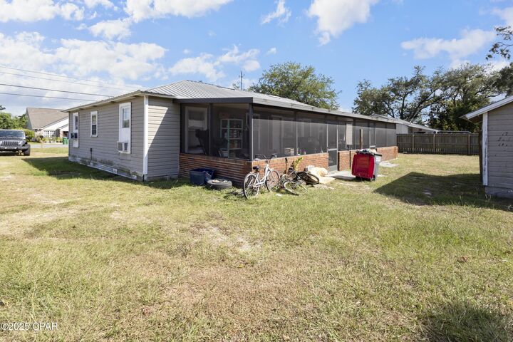 Property Photo: 708 S Hwy 22A A &Amp B FL 32404
