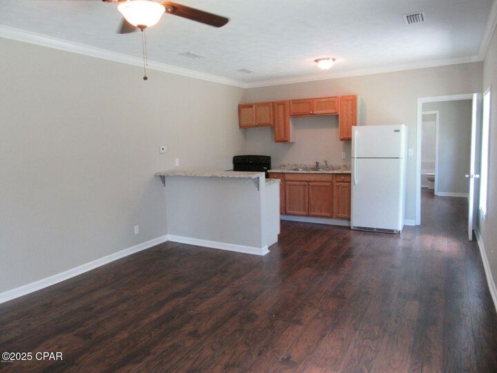 Property Photo: 803 E 10th Court A &Amp B FL 32401