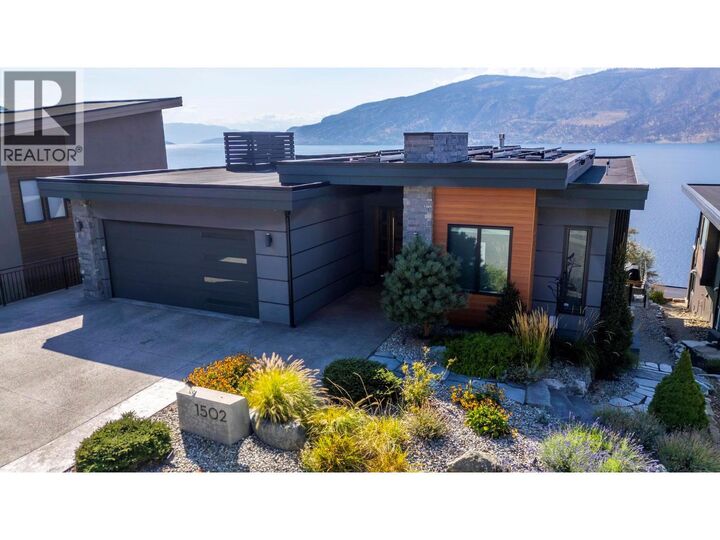 Photo de la propriété:  1502 Marble Ledge Drive  BC V4V 2T4 