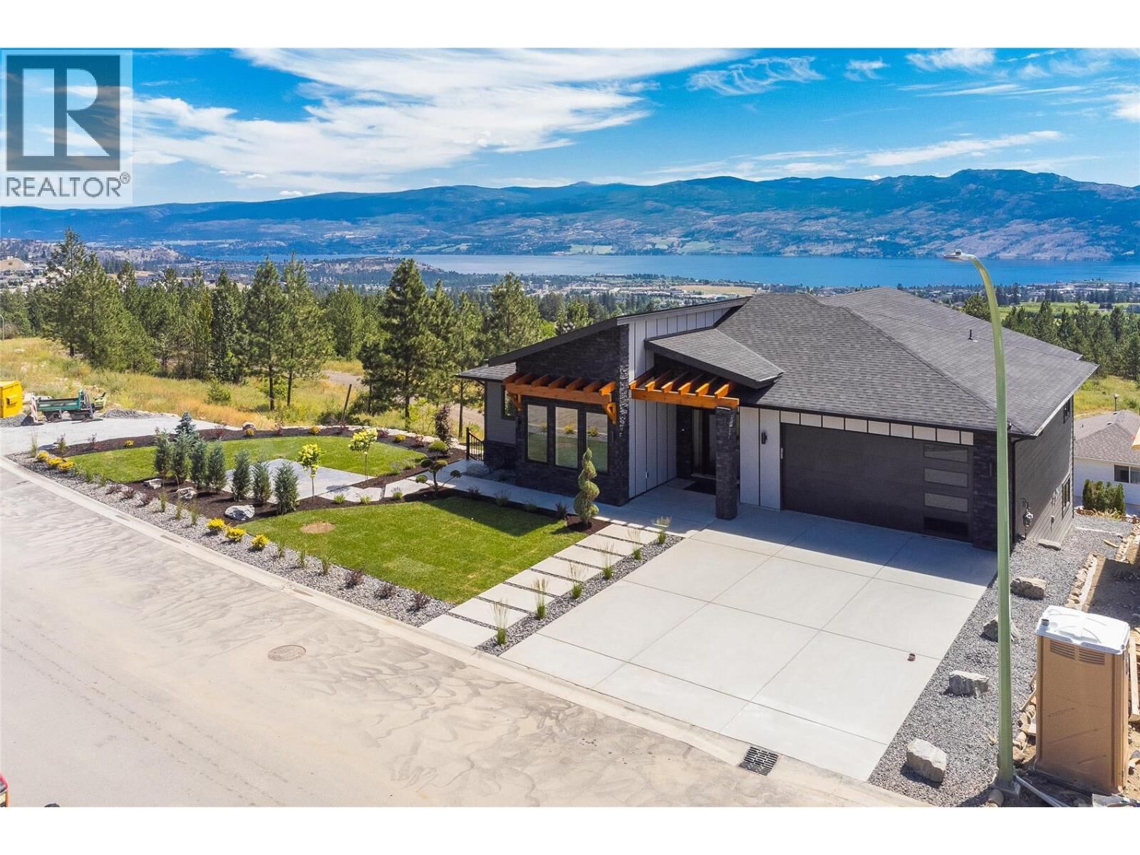 Photo de la propriété:  2803 Copper Ridge Drive  BC V4T 2X3 